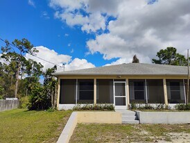 4708 Golfview Blvd in Lehigh Acres, FL - Building Photo