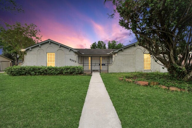 9303 Benning Dr in Houston, TX - Building Photo - Building Photo