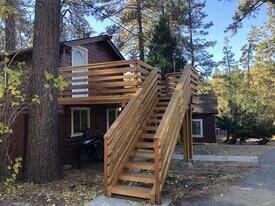 54100 Pine Crest Ave in Idyllwild, CA - Building Photo