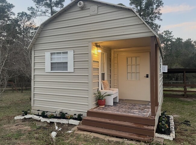 property at 173 Ridgewood Dr