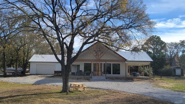 317 Kowa in Lake Kiowa, TX - Building Photo - Building Photo