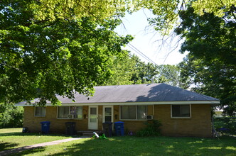 1325 Pleasant View Dr in Des Moines, IA - Building Photo - Building Photo