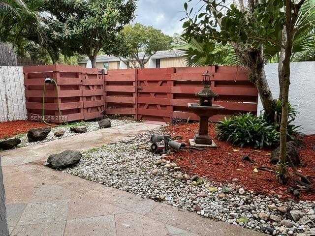 2990 Oaktree Ln in Hollywood, FL - Building Photo - Building Photo