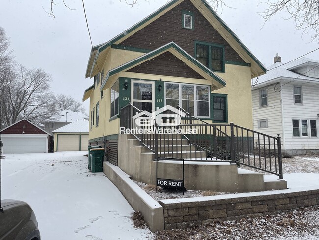 property at 826 1st St NW