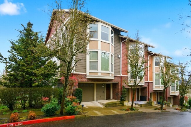 4104 S Corbett Ave in Portland, OR - Building Photo - Building Photo