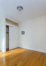 Prince Street, Unit 14 in New York, NY - Foto de edificio - Building Photo