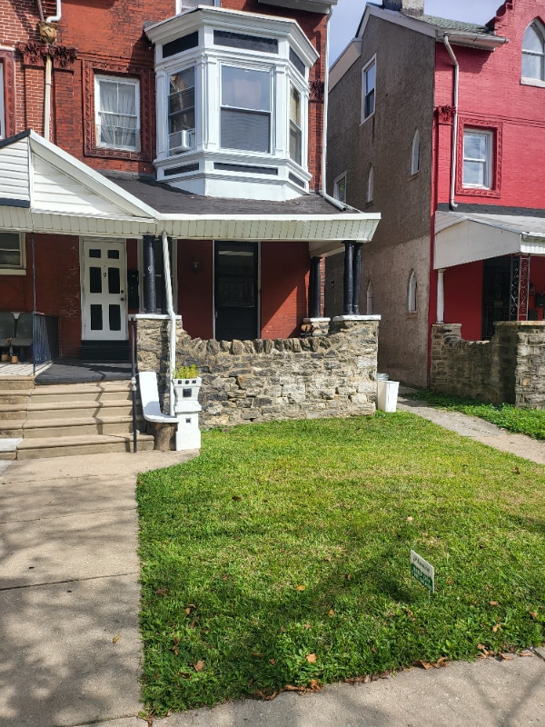 9 N 50th St