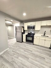 457 Admiral St in Providence, RI - Building Photo - Building Photo