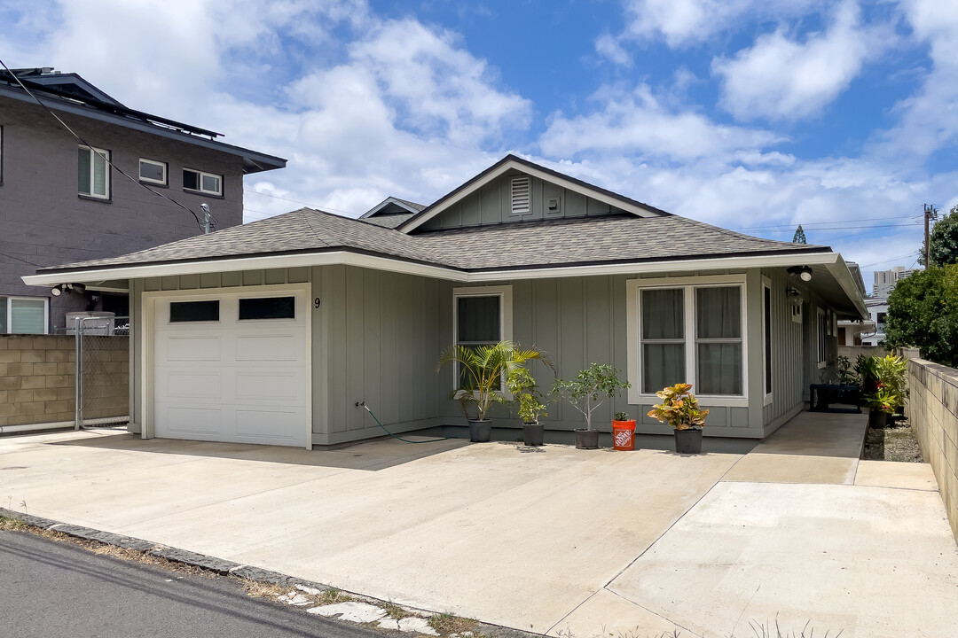 Living Nuuanu in Honolulu, HI - Building Photo