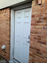 2539 Hillsboro Ave in Dallas, TX - Foto de edificio - Building Photo