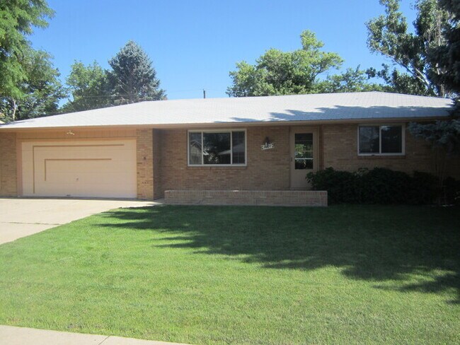 1707 Hilltop Ct in Loveland, CO - Building Photo - Building Photo