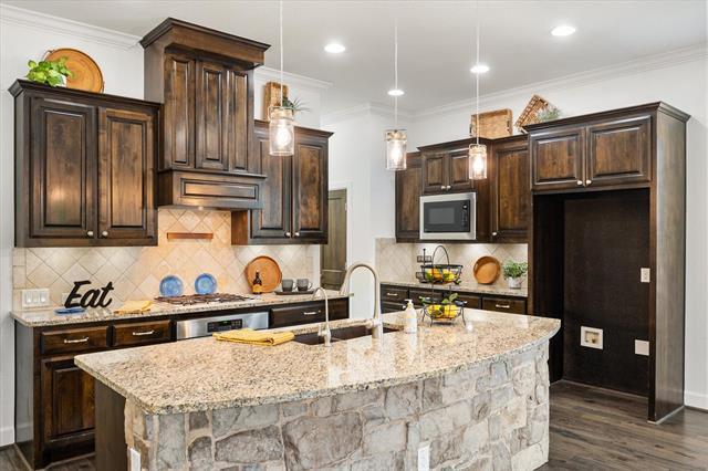1201 9th St in Argyle, TX - Building Photo