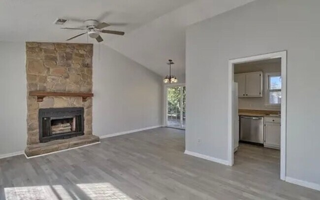 1420 B Ave in West Columbia, SC - Building Photo - Building Photo