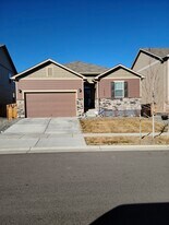 1027 Draw St in Brighton, CO - Building Photo