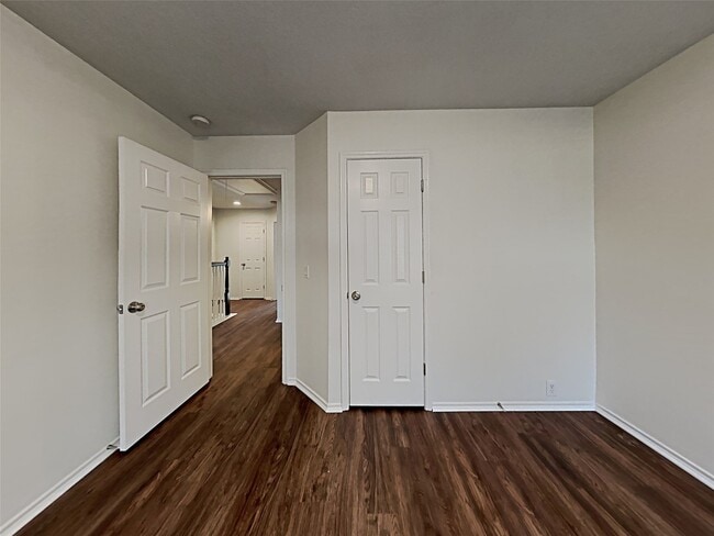 2822 Woodspring Forest Dr