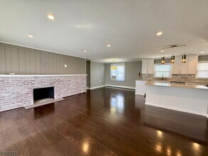 43 Washburn Rd in Pequannock Township, NJ - Building Photo - Building Photo