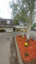 El Caprice in Rancho Cordova, CA - Building Photo - Building Photo