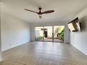 6340 Chevy Chase Dr in Houston, TX - Building Photo - Building Photo