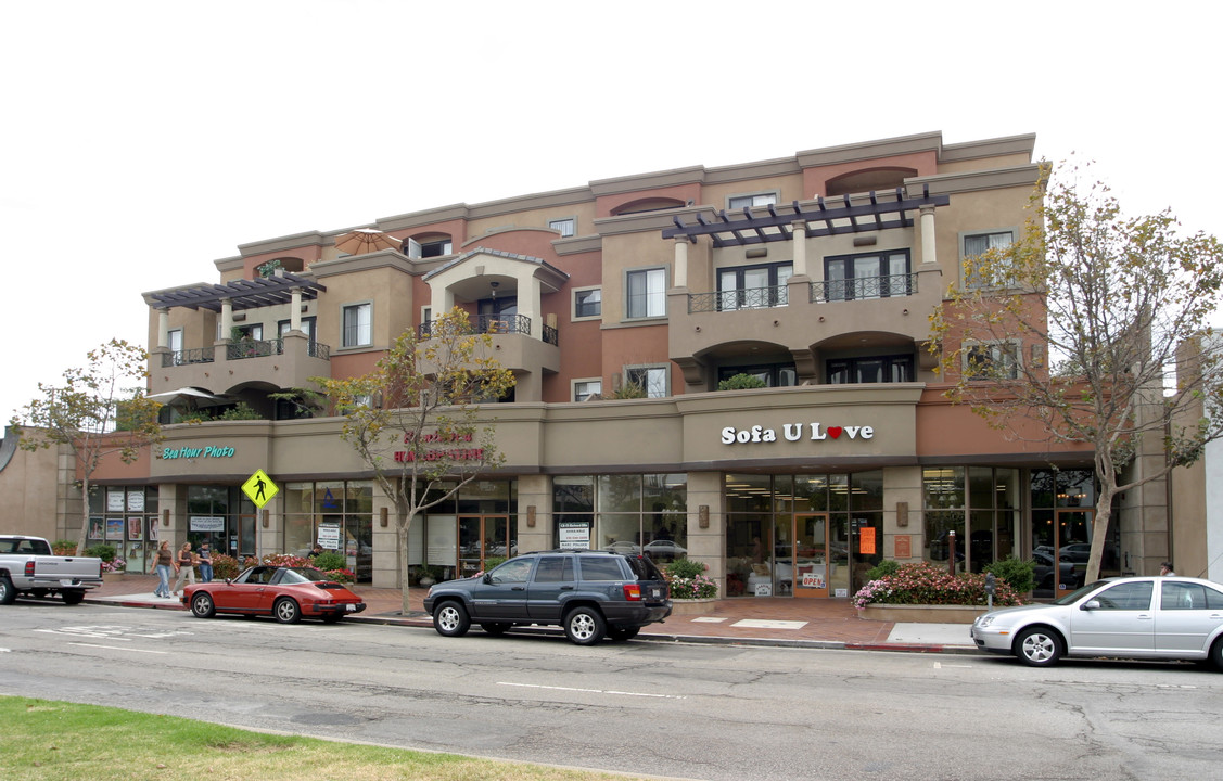 Casa Bela Apartments in Los Angeles, CA - Building Photo