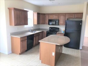 847 Tower Ridge Cir in Middletown, NY - Building Photo - Building Photo