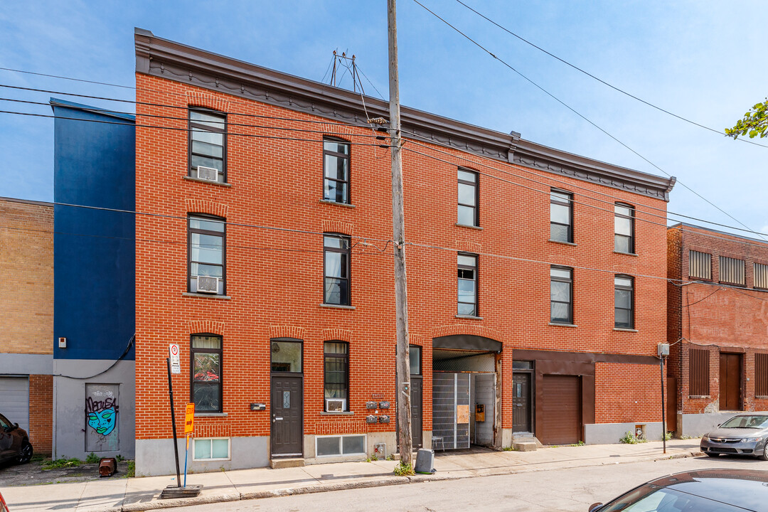 3722 Workman Rue in Montréal, QC - Building Photo