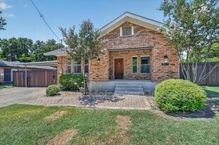 2217 Dalrock Rd in Rowlett, TX - Building Photo