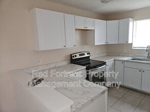 17306 Whitewater Ct in Fort Myers Beach, FL - Foto de edificio - Building Photo