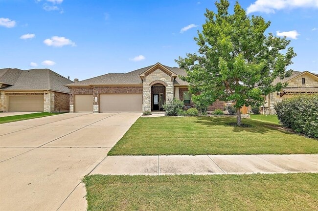 property at 109 Hedgerow Ln