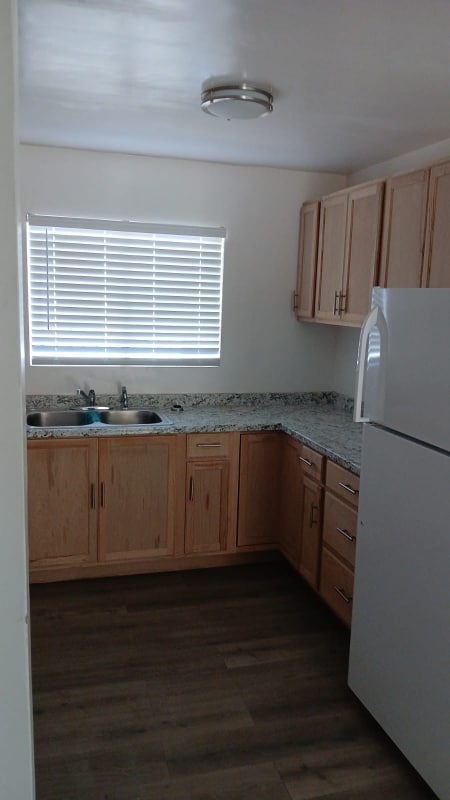 190 W Alamo St