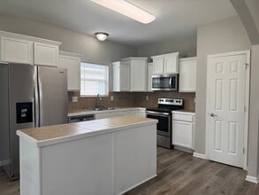 13011 Catahoula Dr in Denham Springs, LA - Building Photo - Building Photo