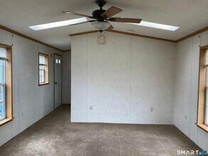 34 Terrace Dr in Waterford, CT - Building Photo - Building Photo