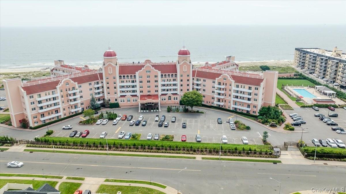 2 Richmond Rd in Lido Beach, NY - Building Photo