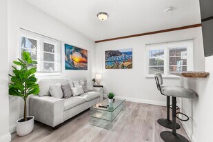 1311 Cave St in San Diego, CA - Building Photo