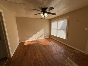 2425 Bolivar St in Denton, TX - Building Photo - Building Photo