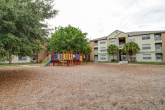 Royal Poinciana in West Palm Beach, FL - Foto de edificio - Building Photo