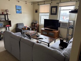 370 S Highland Ave, Unit 16 in Pittsburgh, PA - Building Photo