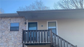 2000 Swaim Ridge Ln in Winston-Salem, NC - Building Photo