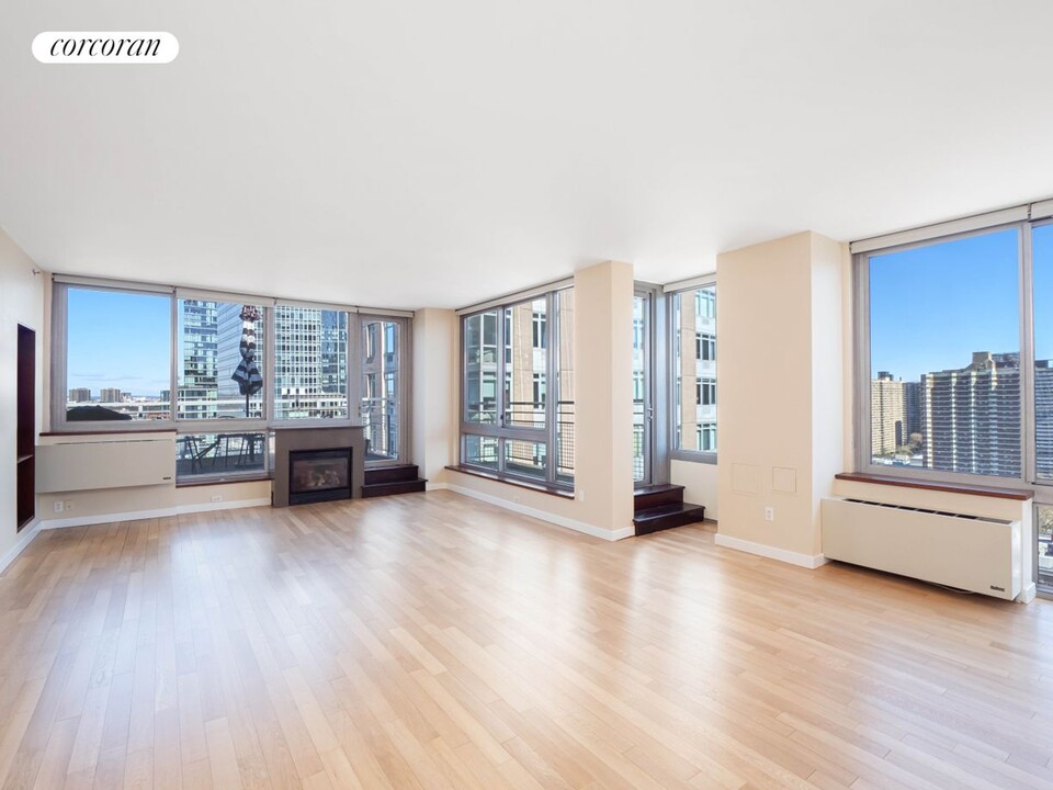 225 W 60th St in New York, NY - Building Photo