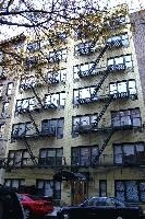 410 E 74th St in New York, NY - Foto de edificio - Building Photo