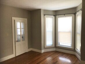 8 Belmont St in Nashua, NH - Foto de edificio - Building Photo