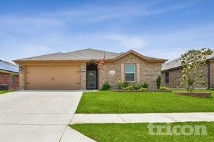 3334 Everly Dr in Fate, TX - Building Photo