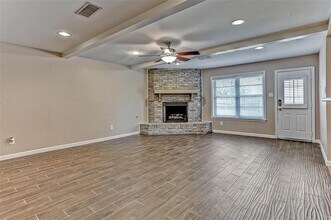 6031 Cerritos Dr in Houston, TX - Building Photo - Building Photo