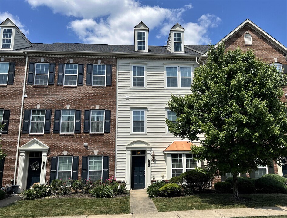 406 Fairgate Drive in Wexford, PA - Building Photo