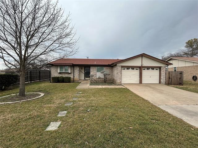 6409 Stardust Dr N in Watauga, TX - Building Photo - Building Photo