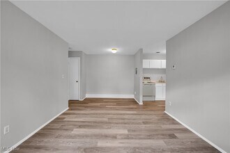 1415 Wyandotte Ave in Lakewood, OH - Building Photo - Building Photo