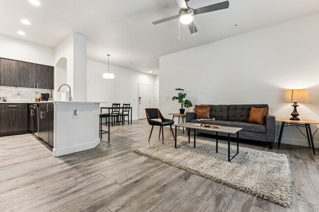 9450 W Cabela Dr in Glendale, AZ - Building Photo - Building Photo