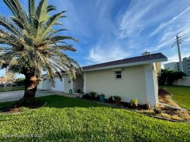 125 Christine Cir in Satellite Beach, FL - Building Photo