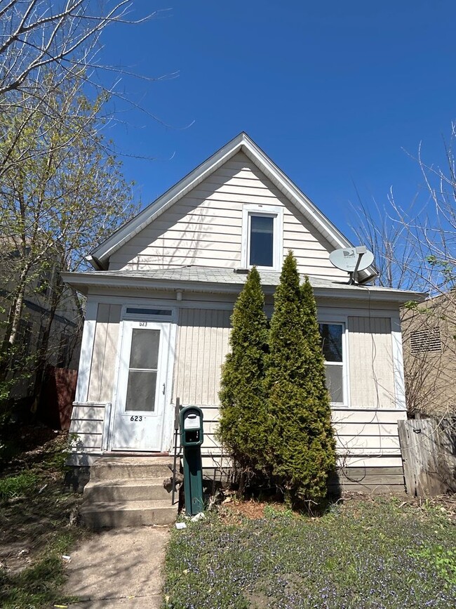 property at 623 Maryland Ave E