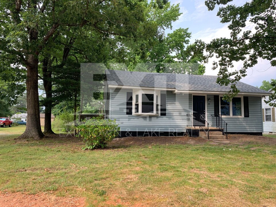 641 Northington St in South Hill, VA - Building Photo