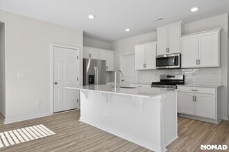 6609 Barcelona Wy in Charlotte, NC - Foto de edificio - Building Photo